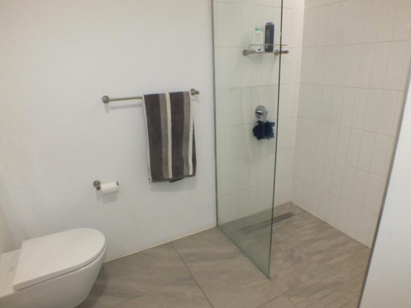 To Let 1 Bedroom Property for Rent in Devonbosch Precinct Western Cape